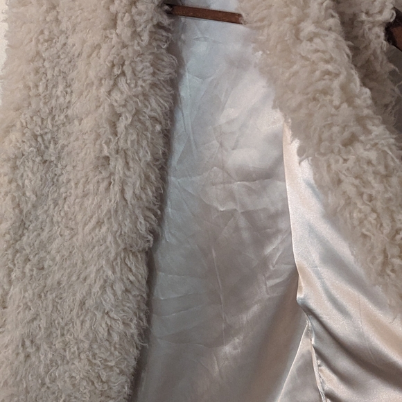 COZY Garnet Hill Faux Fur Vest - Small - Picture 7 of 8